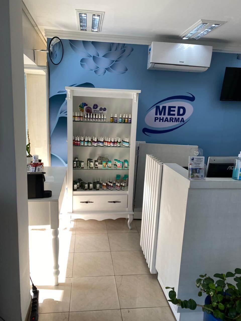 ATENDIMENTO-MEDPHARMA-FARMACIA-DE-MANIPULACAO.jpg